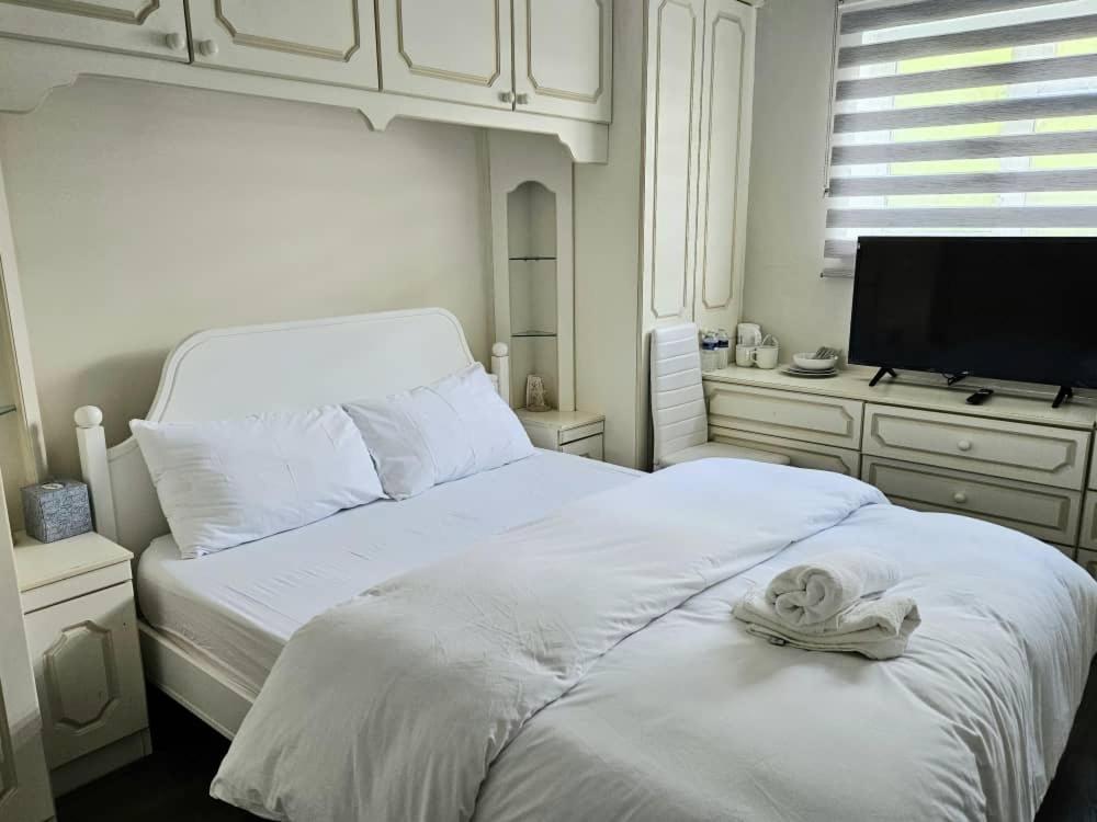 Jays-Rooms Pitsea Экстерьер фото