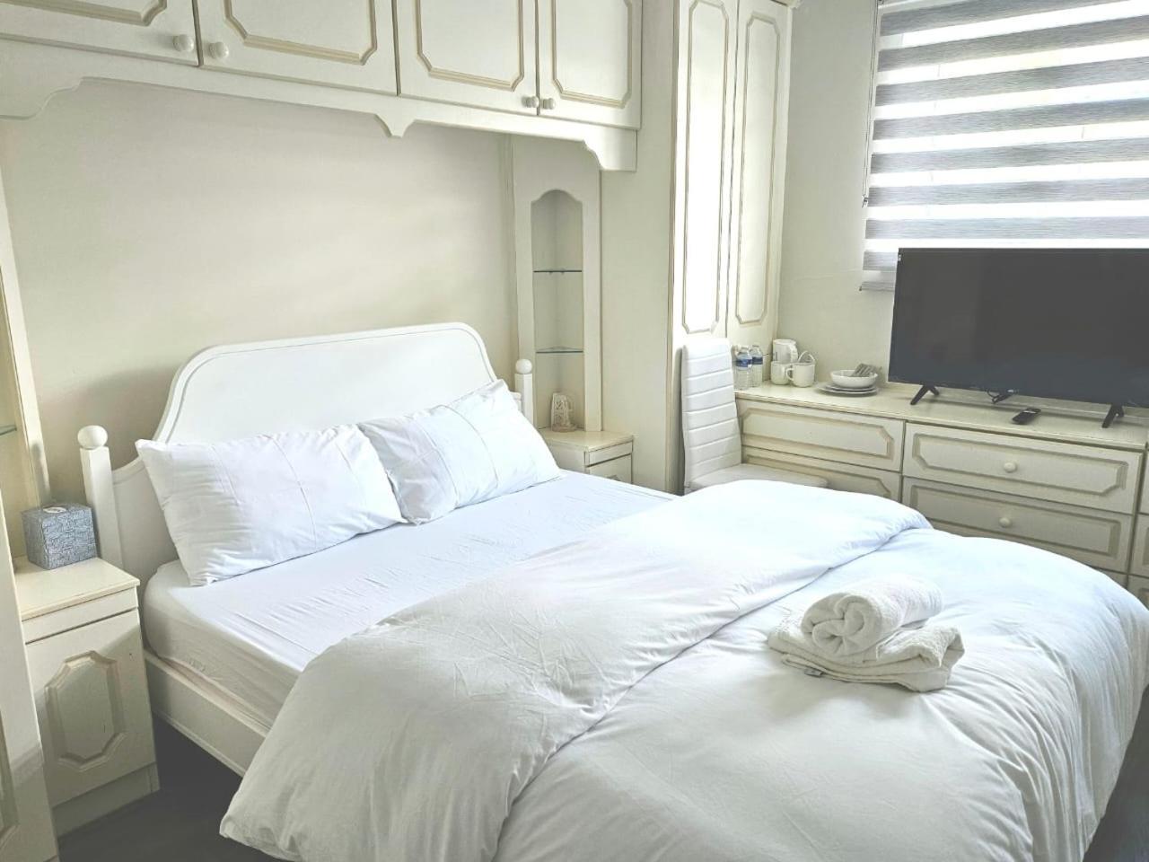 Jays-Rooms Pitsea Экстерьер фото