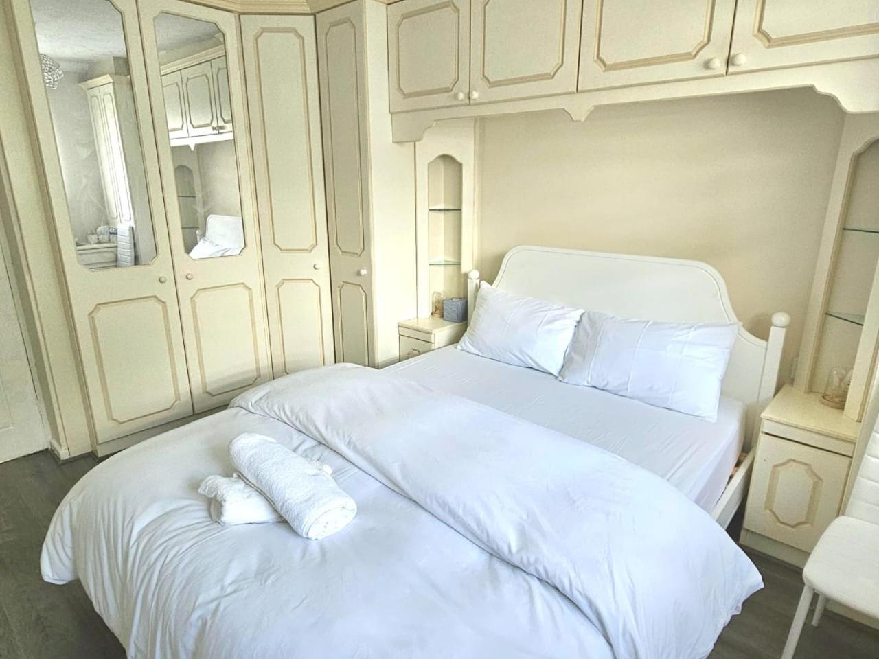 Jays-Rooms Pitsea Экстерьер фото